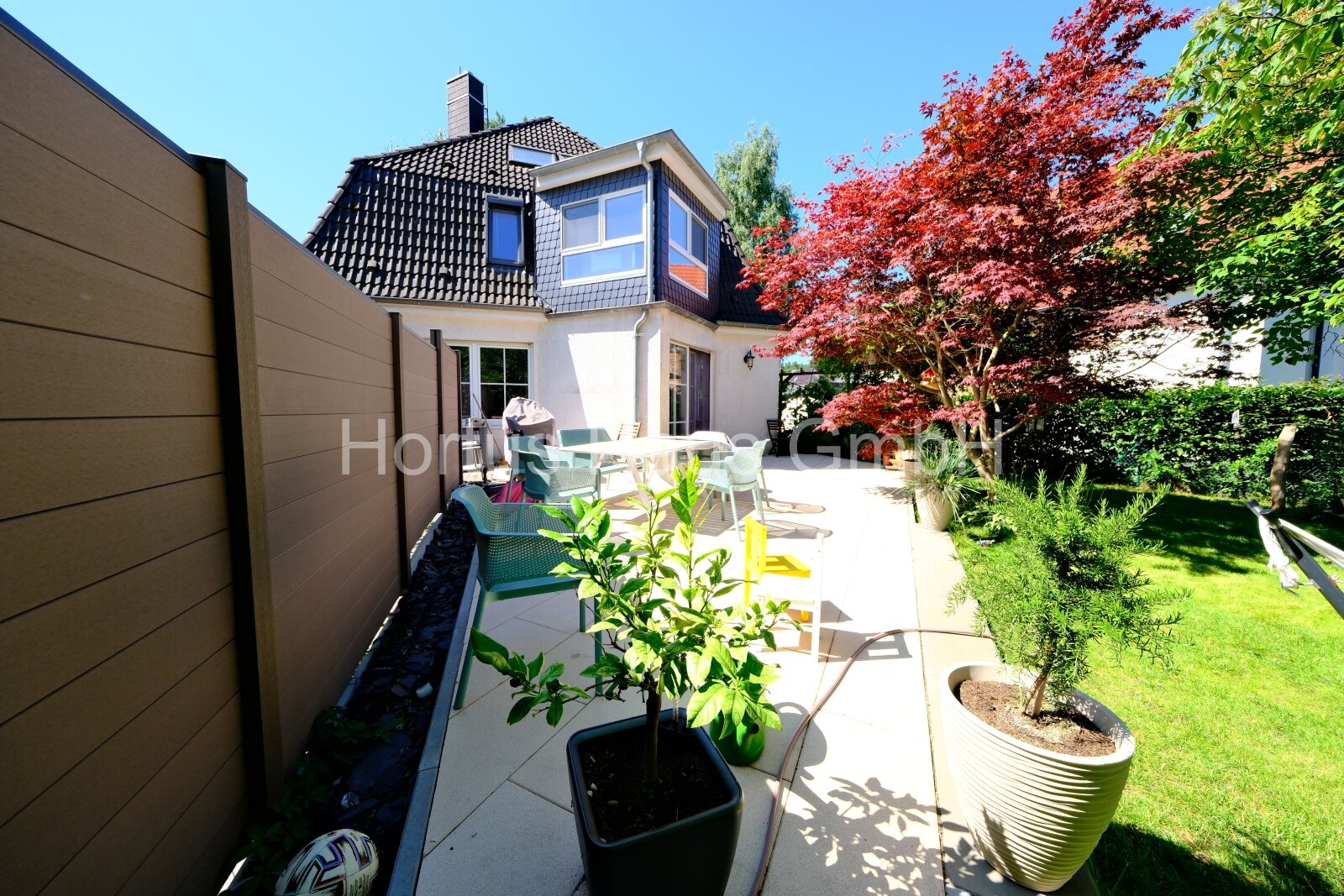 Gartenidylle, moderner Komfort, Architektenhaus im Bieterverfahren!