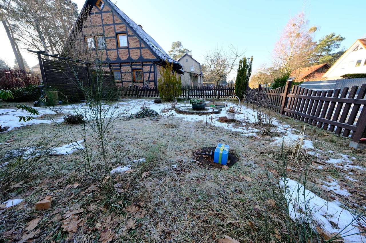 Baugrundstück in Hohen Neuendorf – 1.146 m² mit Altbestand (Bungalow)