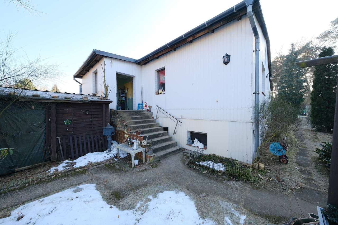 Baugrundstück in Hohen Neuendorf – 1.146 m² mit Altbestand (Bungalow)